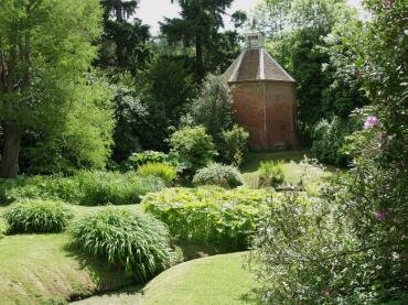 Picture of the octagonal dovecote, Hedingham Castle, Essex