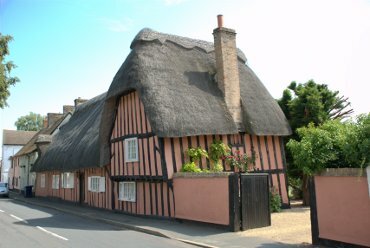 View of a thatched house, Hemingford Grey, Huntingdonshire (Cambridgeshire), England