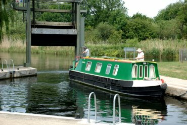 View of a lock on the River Great Ouse, Houghton, Huntingdonshire (Cambridgeshire), England