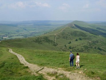 Picture of the ridge from Mam Tor to Lose Hill, Castleton, Derbyshire Peak District