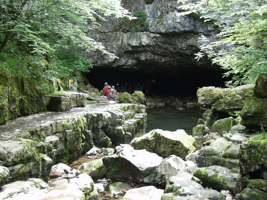 Porth-Yr-Ogof, Brecon.
