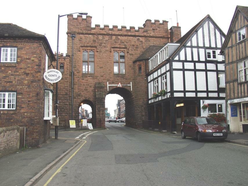 A road passing through a narrow historical archway, Bridgnorth, Shropshire, Great Britain