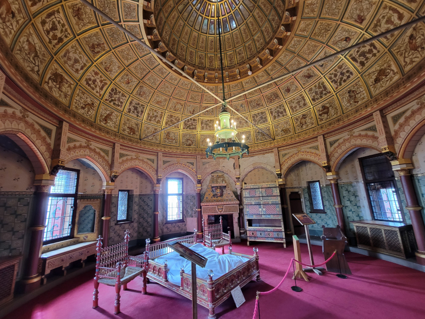 Lady Bute's Bedroom, Castell Coch, Cardiff, Glamorgan, Wales, Great Britain.