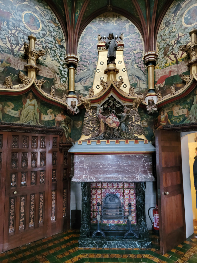 The Fireplace, Octagon Tower, Cardiff Castle, Cardiff, Glamorgan, Wales, Great Britain.