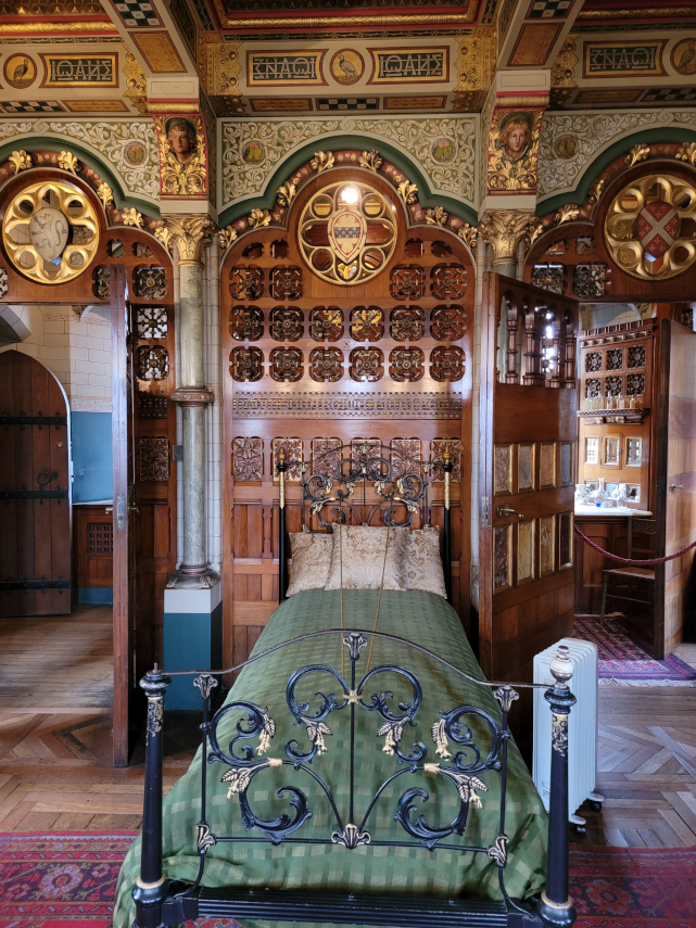 Lord Bute's Bedroom, Cardiff Castle, Cardiff, Glamorgan, Wales, Great Britain.