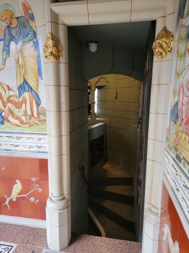 The Entrance to the Roof Garden, Cardiff Castle, Cardiff, Glamorgan, Wales, Great Britain.
