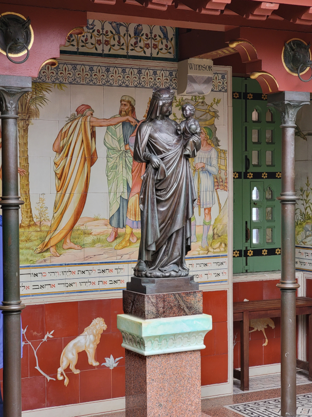 A Statue of Mother and Child, Roof Garden, Cardiff Castle, Cardiff, Glamorgan, Wales, Great Britain.