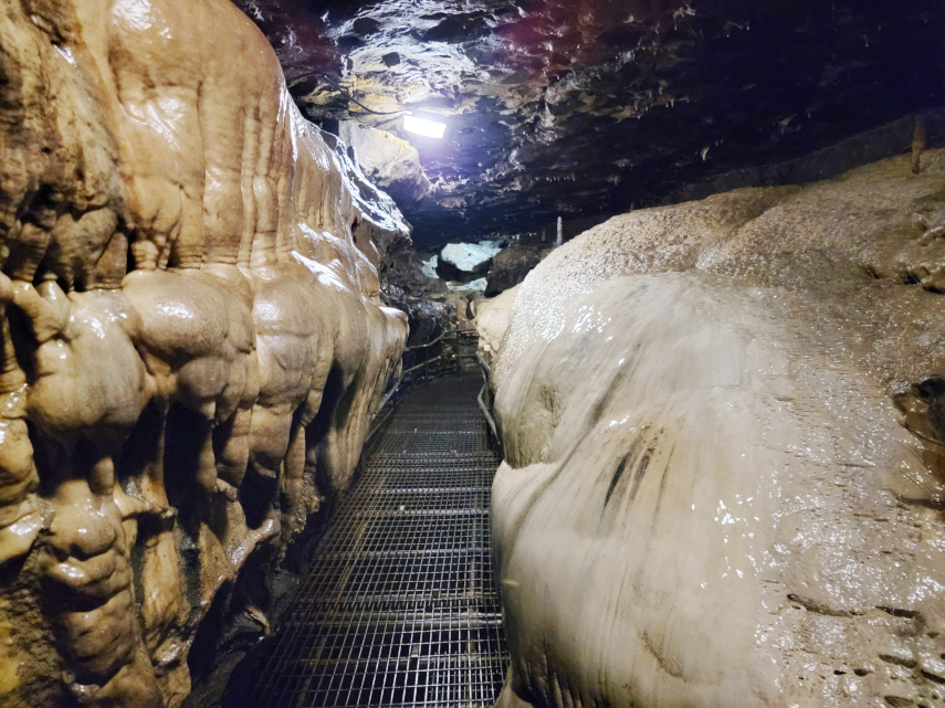 Calcite flows, Main Stream Passage, White Scar Cave, Ingleton, Yorkshire, England, Great Britain