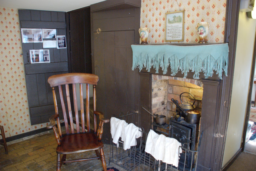 The Living Room, Fishermans Cottages, True's Yard Museum, Kings Lynn, Norfolk, England, Great Britain