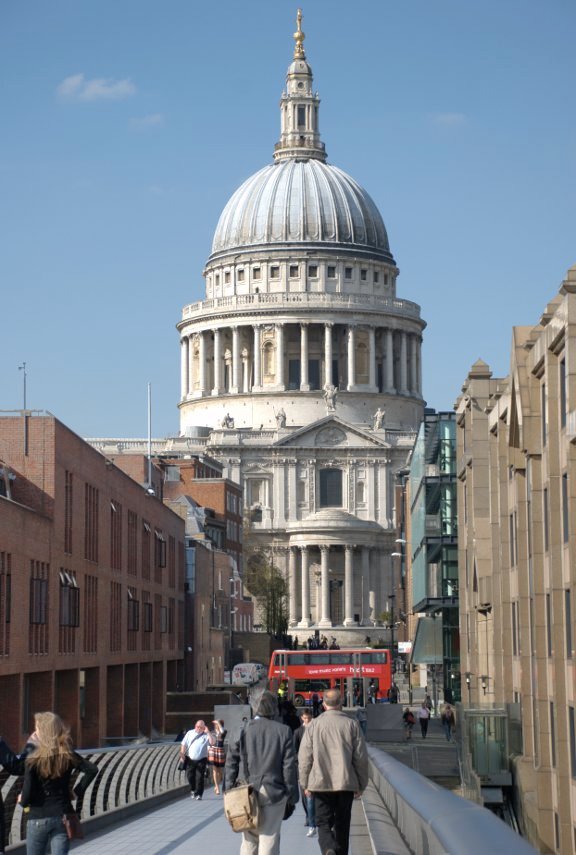 St. Paul's Cathedral from the Millenium Bridge, Southwark, London, England, Great Britain