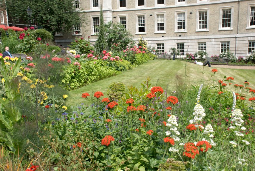Flowers on the Terrace, Inner Temple Gardens, London, England, Great Britain