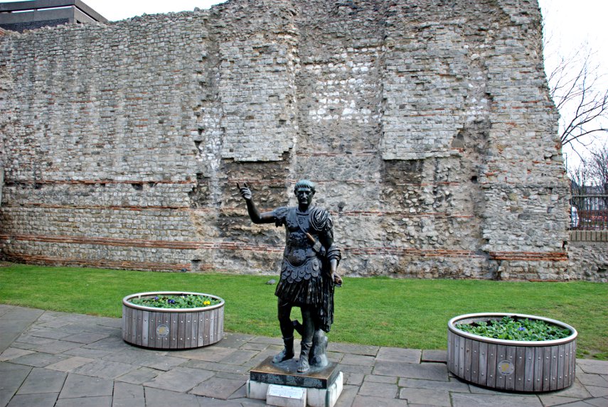 The Old Roman Wall, Tower Hill, London, England, Great Britain