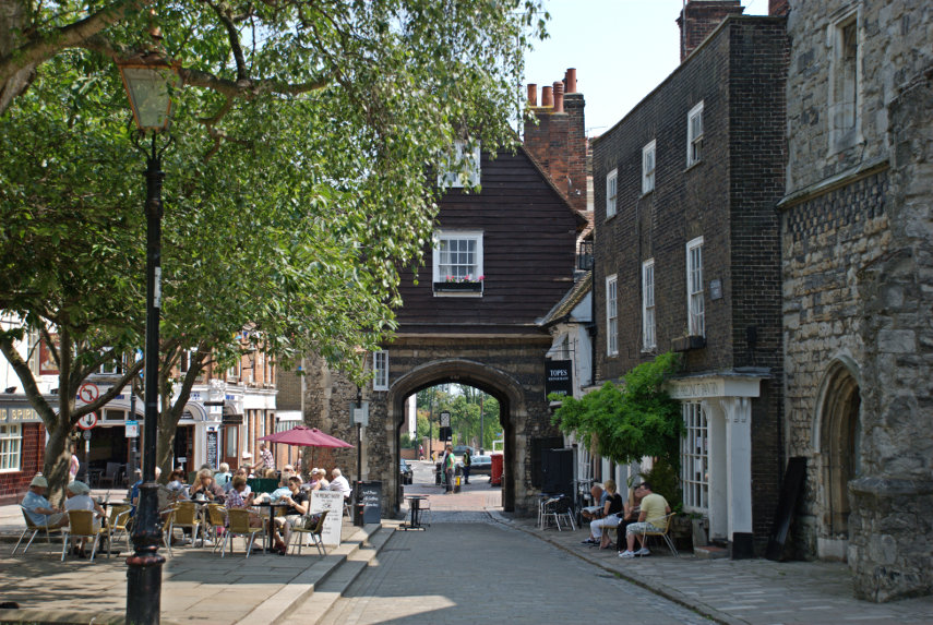 15th Century Chertsey's Gate, Rochester, Kent, England, Great Britain