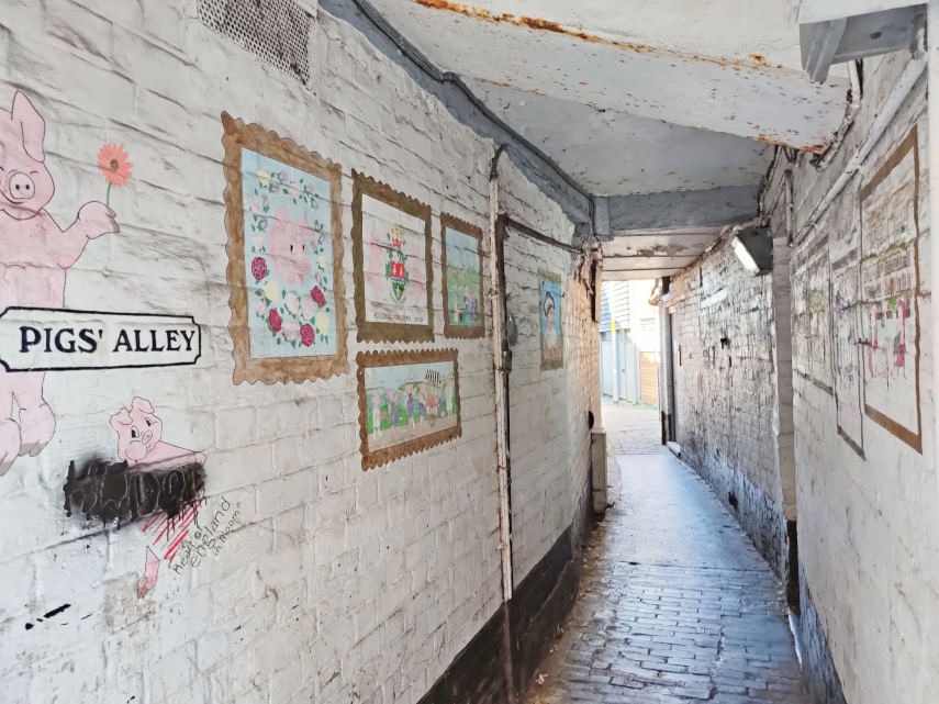 Photograph of Pigs Alley, Ross-on-Wye, Herefordshire, England