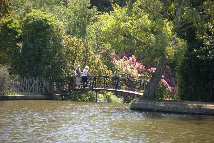 The Cascade Bridge, Sheffield Park Gardens, Sheffield Park, Sussex, England, Great Britain