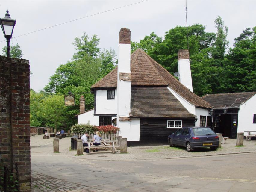 Ye Olde Fighting Cocks Inn, St. Albans, Hertfordshire, England, Great Britain