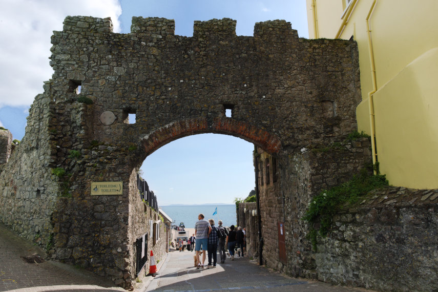Entrance to South Beach, Tenby, Pembrokeshire, Wales, Great Britain