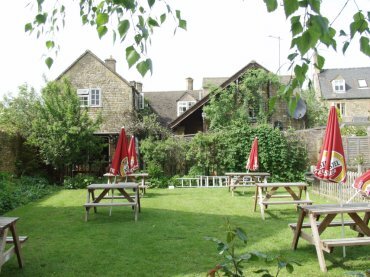Photograph of the Volunteer Inn, Chipping Campden, Gloucestershire, England