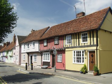 Photograph of some ancient half-timbered buildings, Castle Street, Saffron Walden, Essex